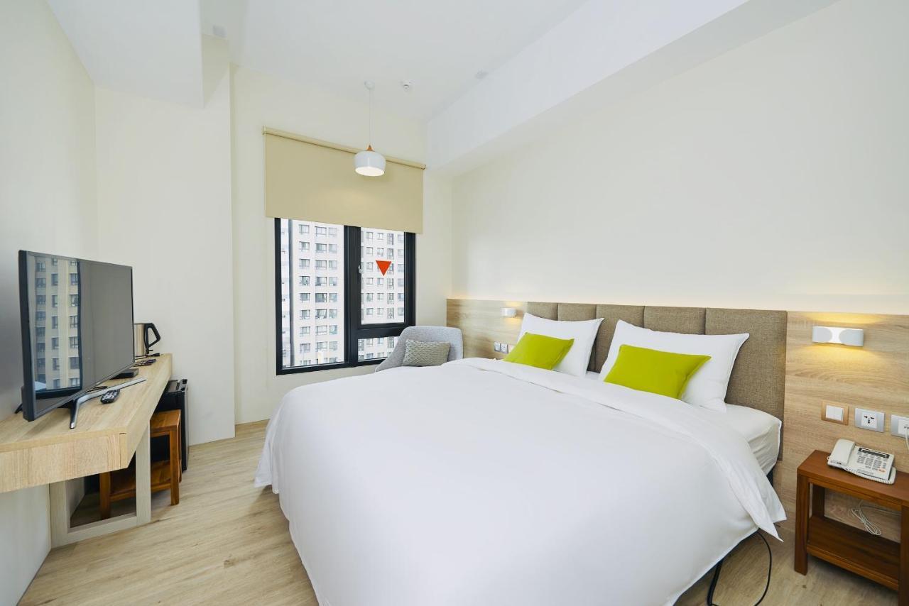 Hotel Z Taichung Exteriör bild